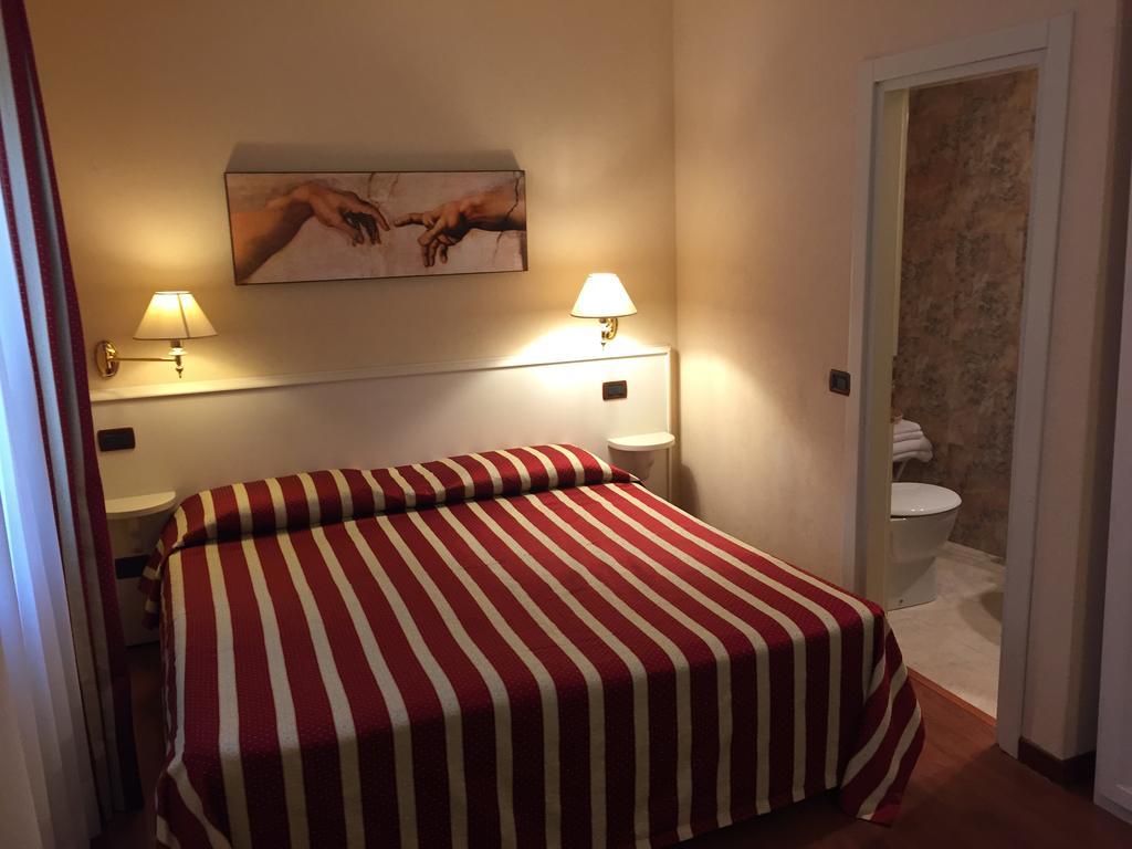 Venice Resorts Guest House Extérieur photo
