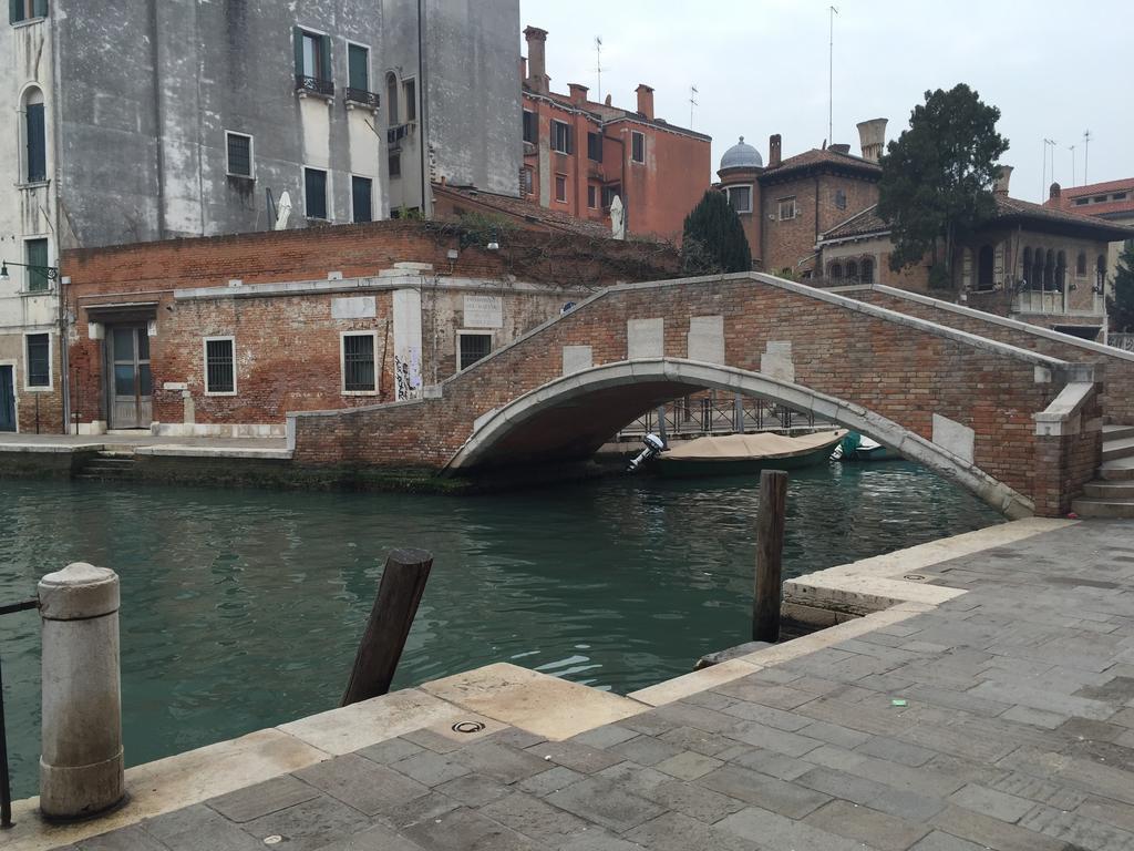 Venice Resorts Guest House Extérieur photo